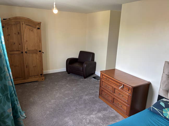 Spacious En-Suite Room in Chafford Hundred (RM16) Main Photo