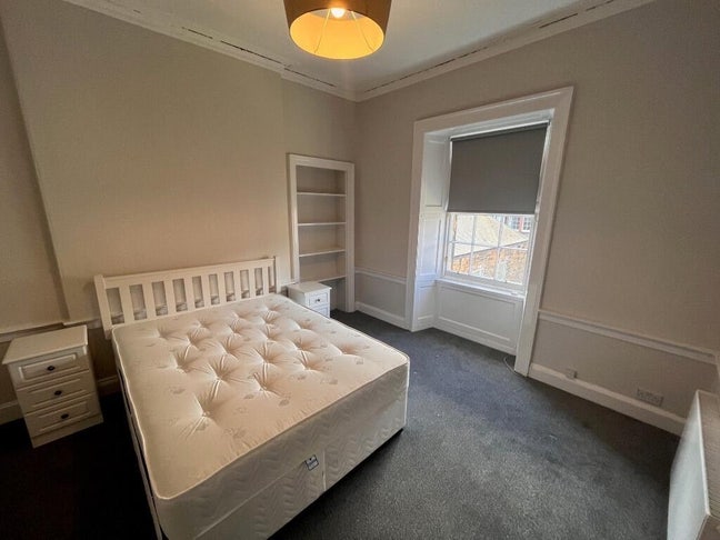 Large sunny room in Newington Main Photo