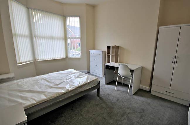 Double Room to Rent - All Bills inc - Bootle Main Photo