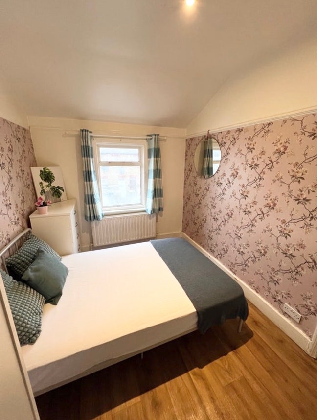 Cozy Double Room as Single Use in a Beautiful Plac Main Photo