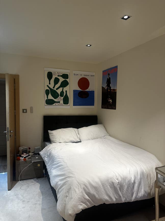 Room for rent in Kensington Main Photo