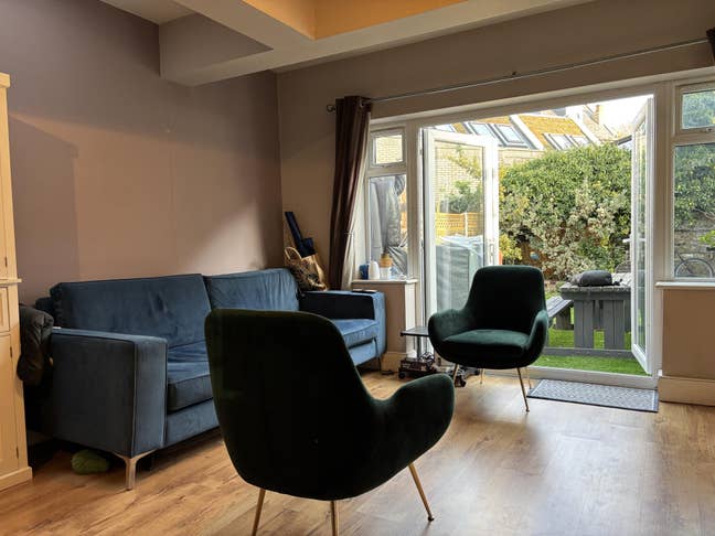 Two Spacious Rooms 🛏  Chilled House & Garden 🌳  Main Photo