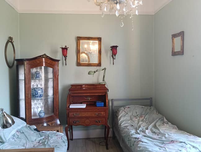 Lovely room on the seafront Main Photo