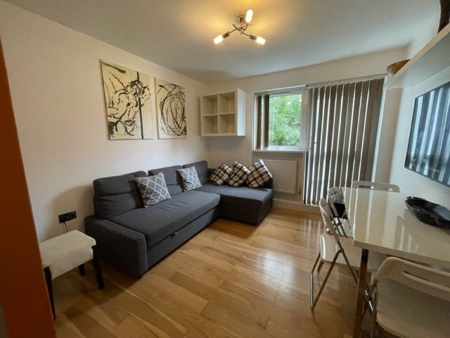 Modern 2 bedroom flat - Caledonian Road Main Photo