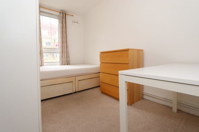 Last room with living room in Wapping E1W - ASAP Main Photo