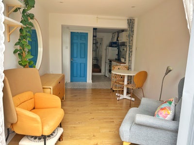 Bright 1-bed w/study&garden Flat, All bills incl. Main Photo