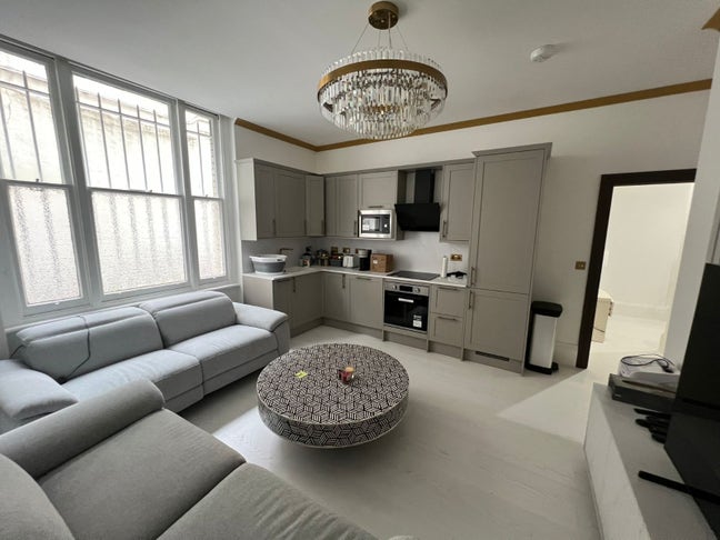 ** Luxury 2 Bedroom - Bakers Street ** Main Photo