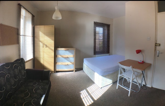 One DBL Room 5mins walking FROM Wapping Main Photo