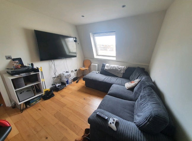 Hove room to let, avalible early/mid December  Main Photo