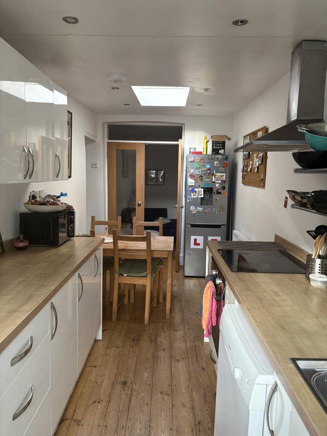 Small Double room to rent in Southville  Main Photo
