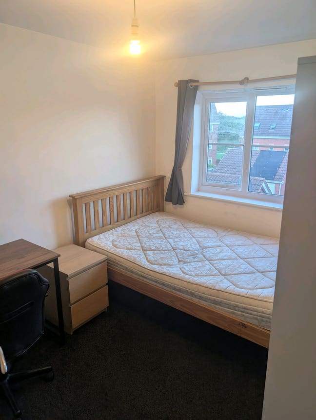 Small Double Room in York Main Photo