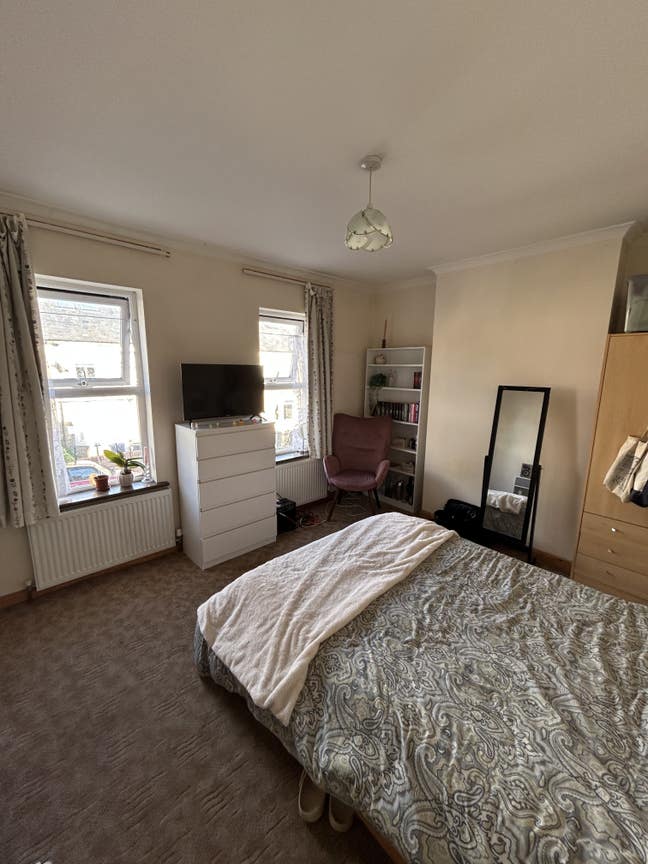 Double room in a friendly house Main Photo