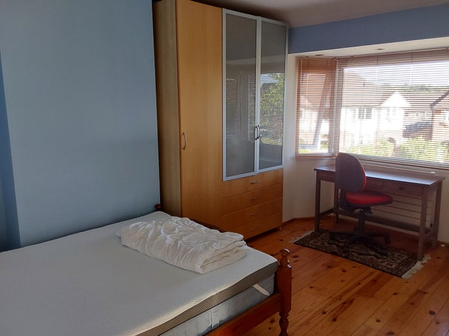 Spacious 1-Bed + Private Study | Garden | All Bill Main Photo