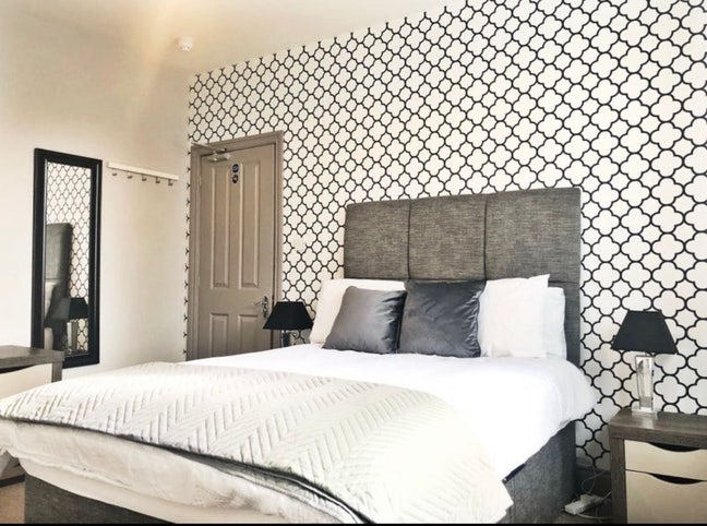 Fully Furnished Decorated Double Room Main Photo