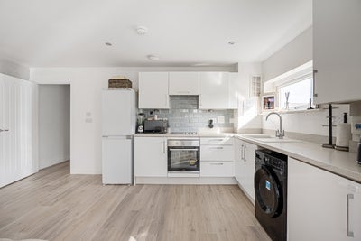 Modern Double Room with Ensuite - Bills Included Main Photo