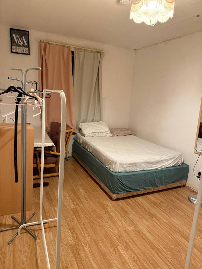 Double room available in EH4 4BD Main Photo