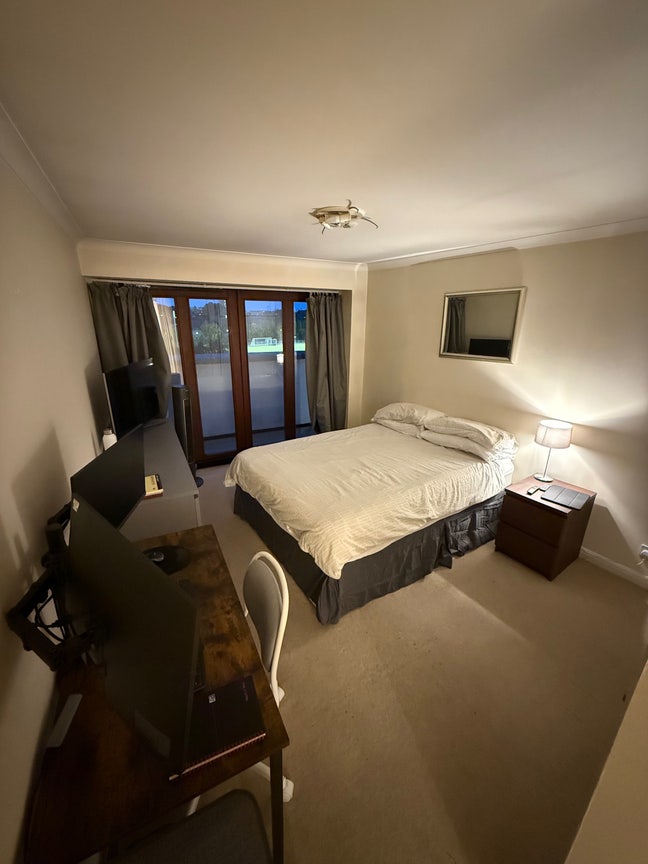 Spacious Ensuite Room in Wapping Main Photo