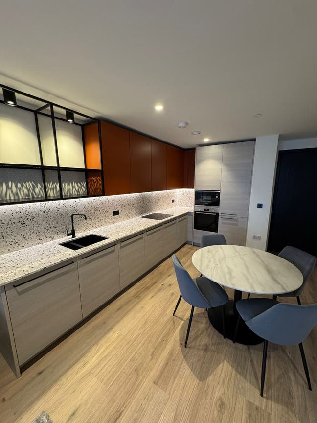 Stunning New Build Luxury 1-Bed Apartment Main Photo