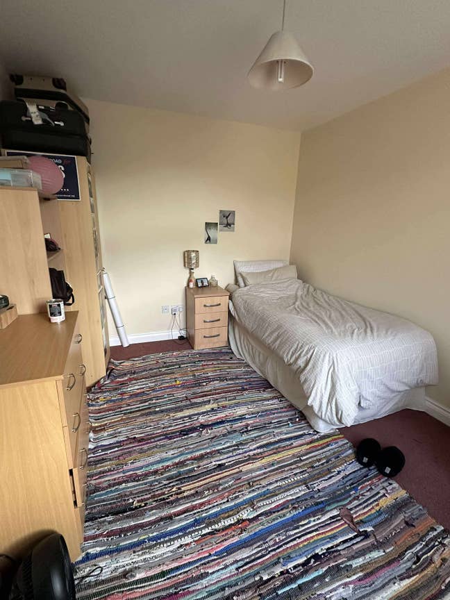 Furnished large Single room available ASAP Main Photo