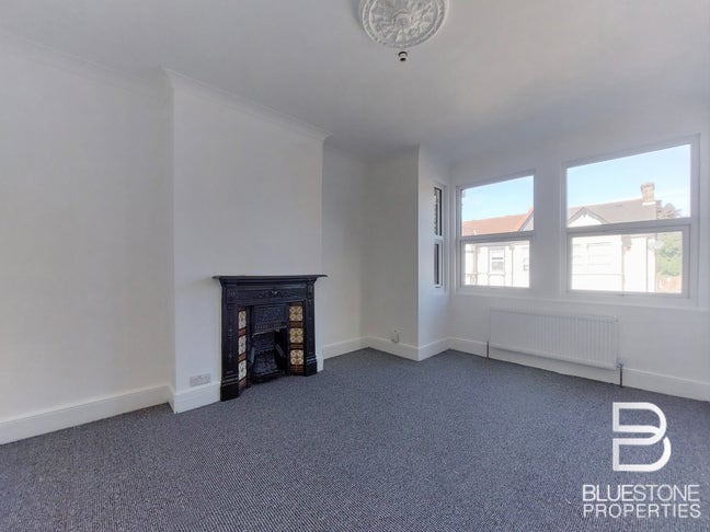 New  2 Bed Flat Manor Rd, South Norwood SE25 Main Photo