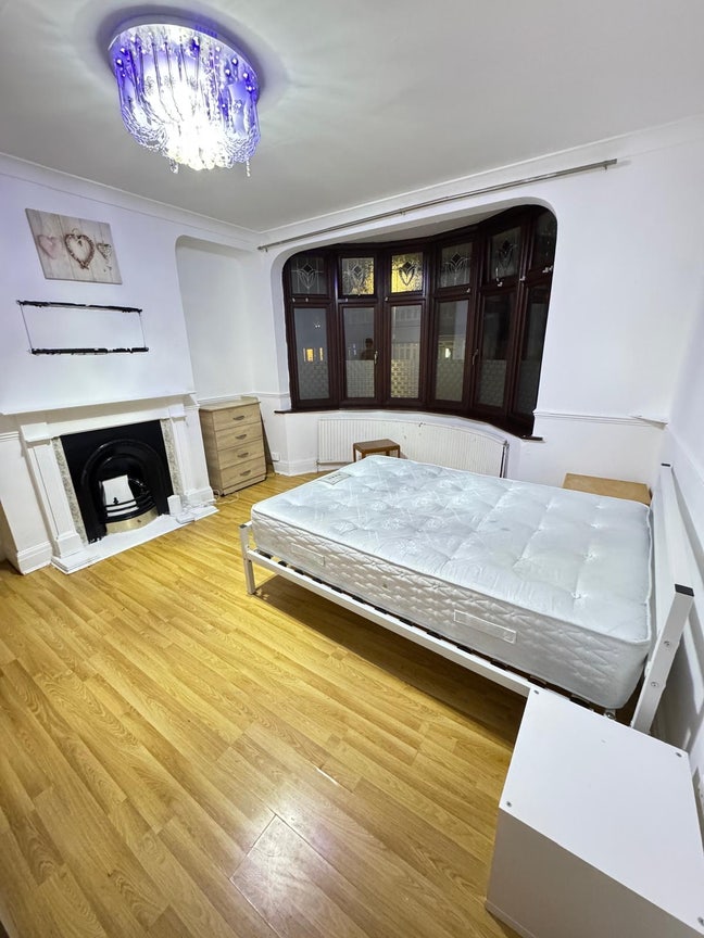 1 single & 1 DBL room | 10min walk to Upney 🚂  Main Photo