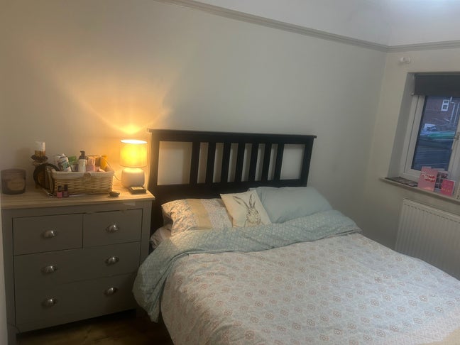 Modern Double in Friendly All Girls House Main Photo