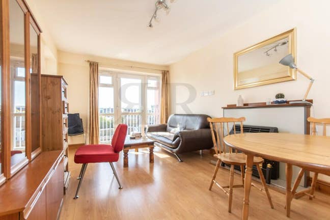3 Bed Flat Borough SE1 Main Photo