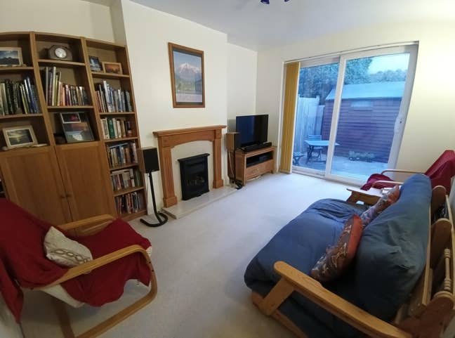 Double Room Convenient Location Main Photo