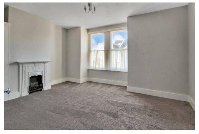 Large room in shared house (Elm Grove area) Main Photo