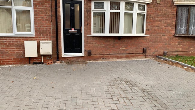 Room 6 en-suite- 128 Heeley Road  Main Photo
