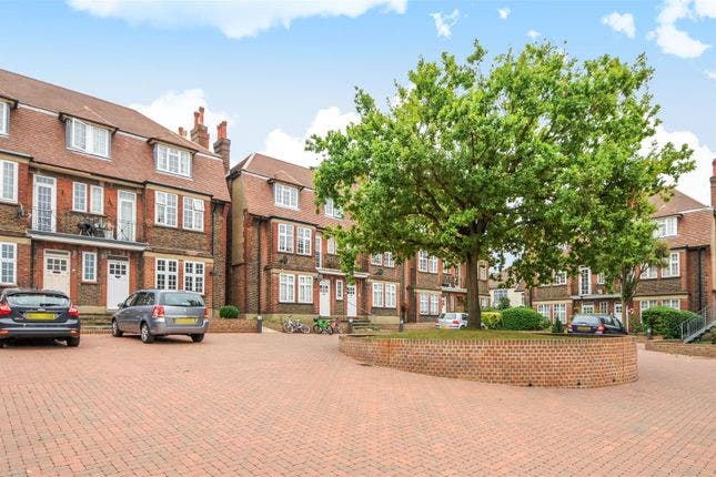 Double Room in Tooting Bec Main Photo