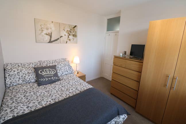 38) Large Double Room | New Refurb | Big Balcony  Main Photo