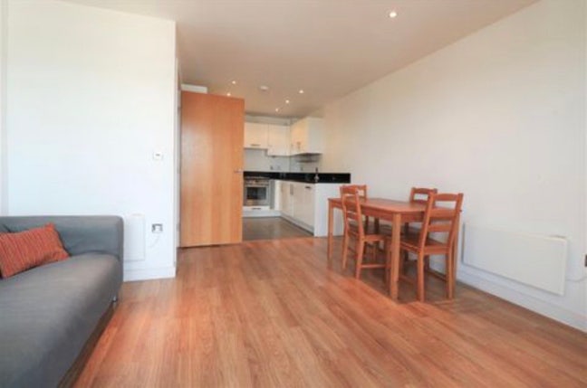 Replacement needed 1bed apartment on rent  Main Photo