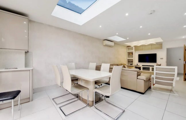 🏡 Modern Living with Style • IG1 2DY ✨🔑 Main Photo