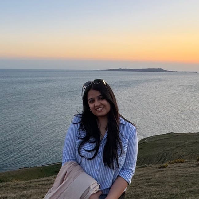 Professional Female seeks a single or double room Main Photo