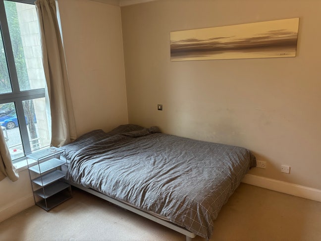 Double Bedroom near Leeds Dock 🏡 Main Photo