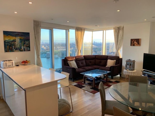 Luxury master bedroom with en suite and views  Main Photo
