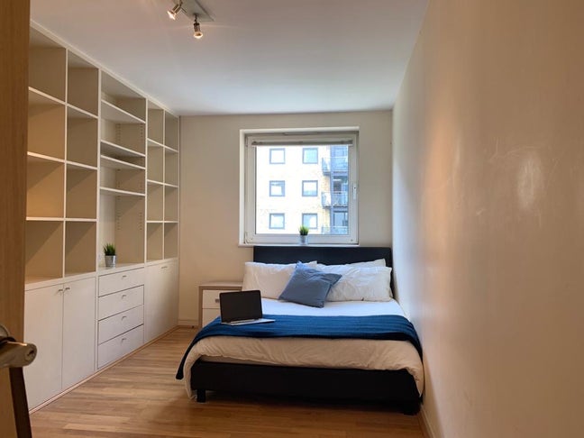 Double Room - Furnished - E14 - Limehouse  Main Photo