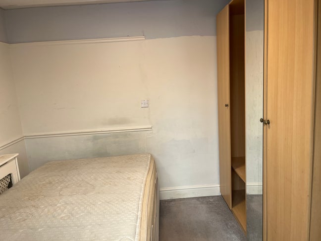Room to rent  Main Photo