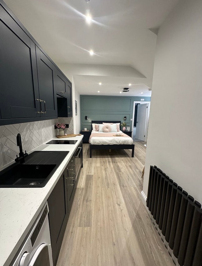 Stunning Newly Renovated Studio In Rushden!! Main Photo