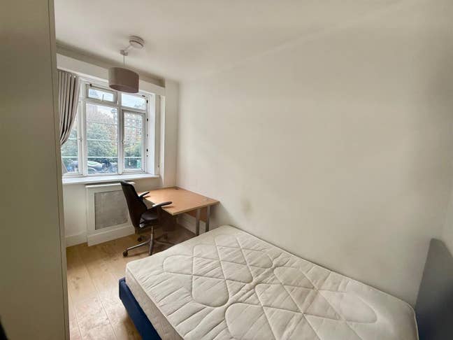 Flat share - double bedroom no. 4, Swiss Cottage Main Photo
