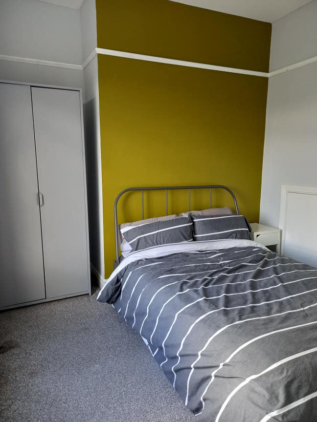 Double room close to shops, bars, public transport Main Photo