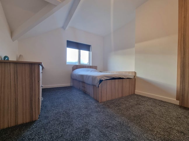 Hessle Road - 3 bed Houseshare!!! Available Now Main Photo