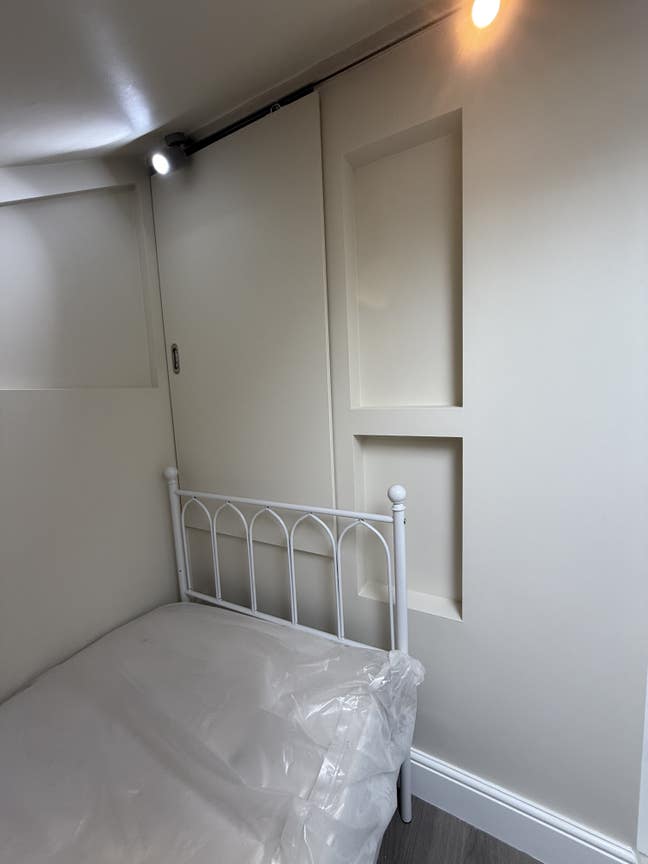 Newly refurbished loft conversion for rent Main Photo