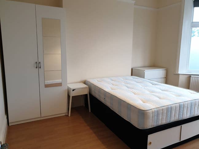 2 Spacious  Rooms 10-15 Mins from Jubilee Line Main Photo
