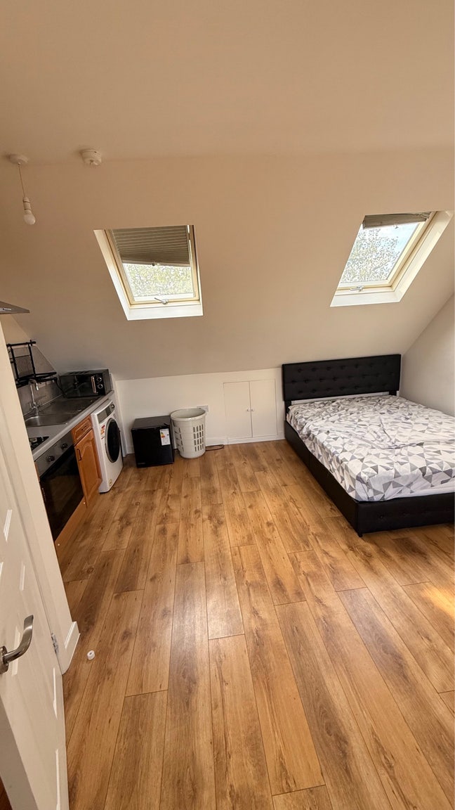 Spacious Studio Available for rent  Main Photo