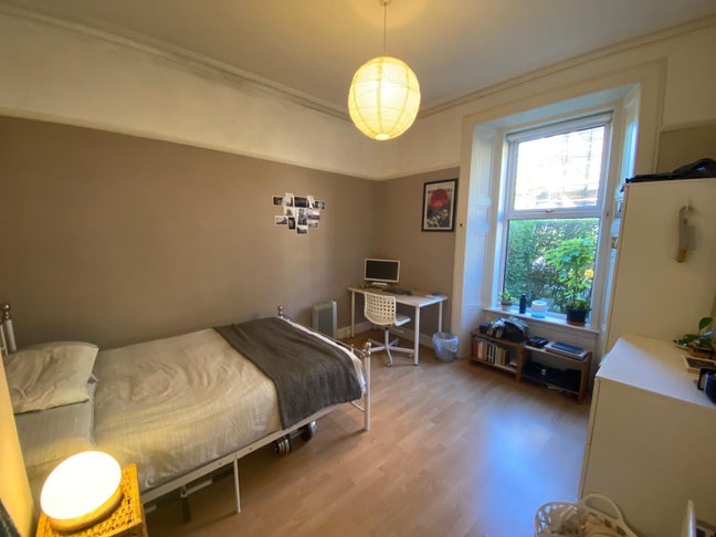 Beautiful cozy room to rent Main Photo