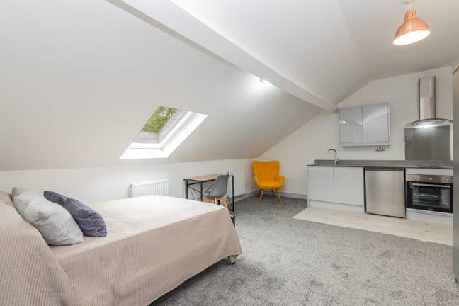 All bills included - Large Self contained studio Main Photo