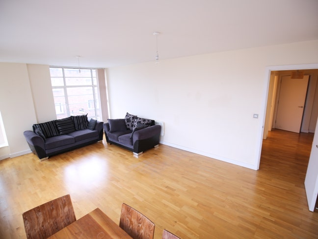 Large 2 double bedroom flat in Holloway Road Main Photo