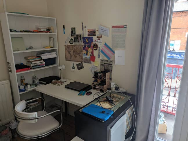 Large room available in shared house  Main Photo